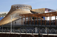 作曲家高建华老师共同创作的这首企业歌曲《甜蜜好时代》